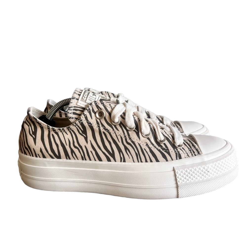 Converse Chuck Taylor All Star Women’s Lift Platform Zebra Shoe Size 8 #B1950